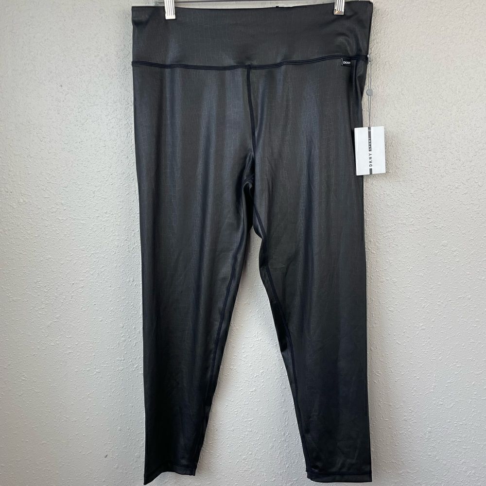 NWT DKNY Sport 7/8 Length Yoga or Studio Athletic Leggings Size XL